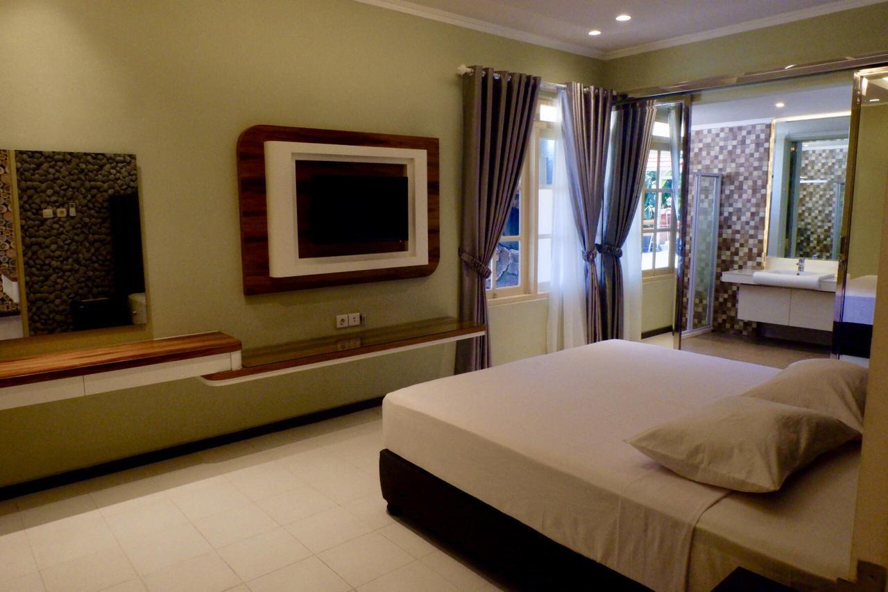 Bukit Permai Holiday Home Semarang Exterior photo